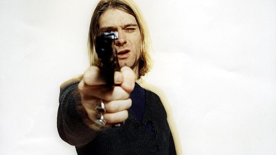 Kurt Cobain, gwiazdy, piosenkarz, gwiazda, pistolet, mężczyzna, długie włosy, fotografia, proste tło, kurt cobain, gwiazdy, piosenkarz, gwiazda, pistolet, mężczyzna, długie włosy, fotografia, proste tło, Tapety HD HD wallpaper