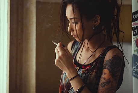 курение, лицо, женщины, модель, сигареты, шрам от пирсинга в носу, HD обои HD wallpaper