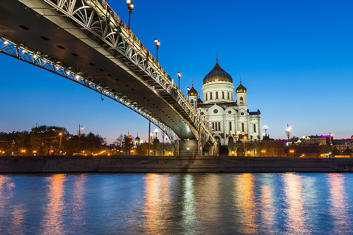 white and gold mosque, bridge, river, Moscow, Cathedral, Russia, promenade, The Cathedral Of Christ The Savior, The Moscow river, Prechistenskaya embankment, The Patriarchal bridge, HD wallpaper