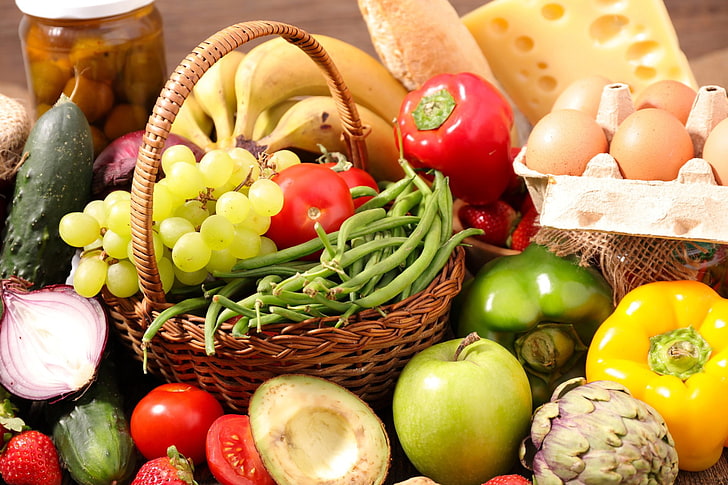 Mat, stilleben, äpple, banan, ost, gurka, ägg, frukt, druvor, paprika, jordgubbe, tomat, grönsaker, HD tapet