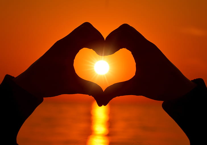 شكل قلب ، يد ، غروب الشمس ، رومانسية ، منظر طبيعي، خلفية HD