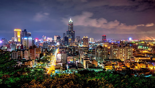 stadsbyggnader och fordon, väg, natt, staden, lampor, byggnad, hem, skyskrapor, bakgrundsbelysning, Taiwan, Kina, Kina, Kaohsiung, HD tapet HD wallpaper