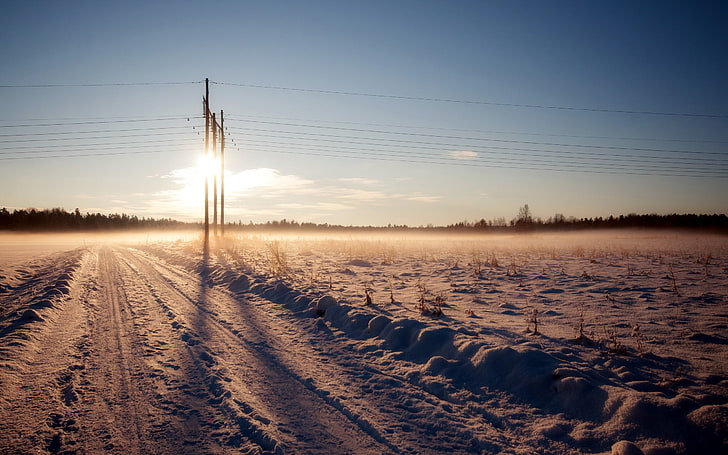 المناظر الطبيعية والطبيعة والثلج وخطوط الكهرباء وضوء الشمس والحقل، خلفية HD