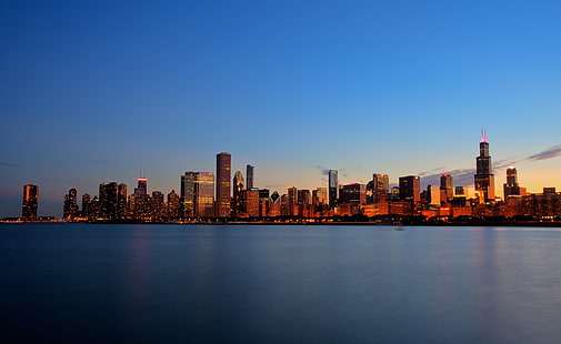 Chicago Skyline Night HD Wallpaper, grå byggnad, City, HD tapet HD wallpaper