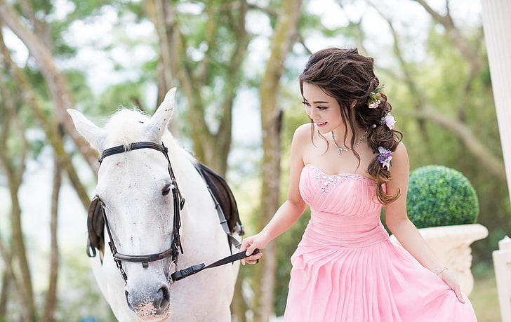 лошадь, улыбка, розовое платье, животные, женщины, модель, азиатка, платье без бретелек, HD обои