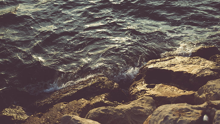 braune Steine, Wasser, Felsen, HD-Hintergrundbild