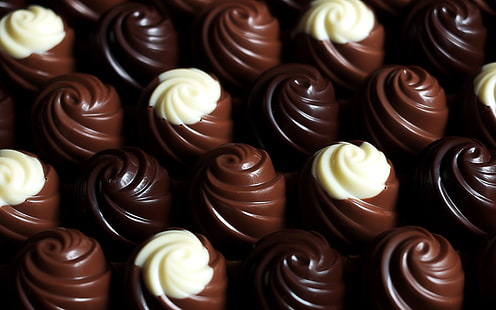Шоколадови бонбони, шоколад, бонбони, HD тапет HD wallpaper