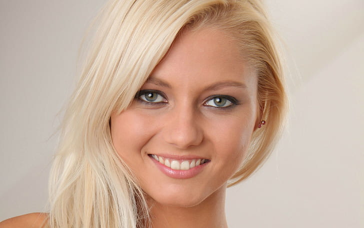 Annely Gerritsen blonde Porträt, HD-Hintergrundbild