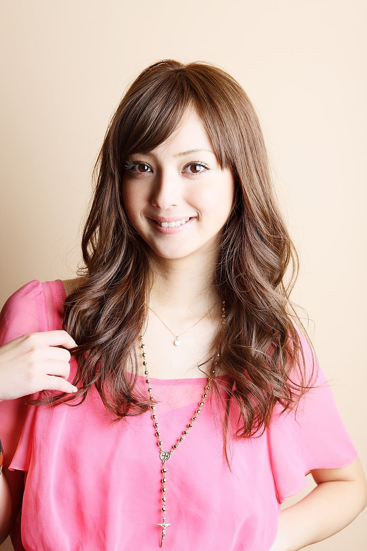 модель, азиатка, Sasaki Nozomi, брюнетка, карие глаза, улыбка, розовое платье, HD обои, телефон обои