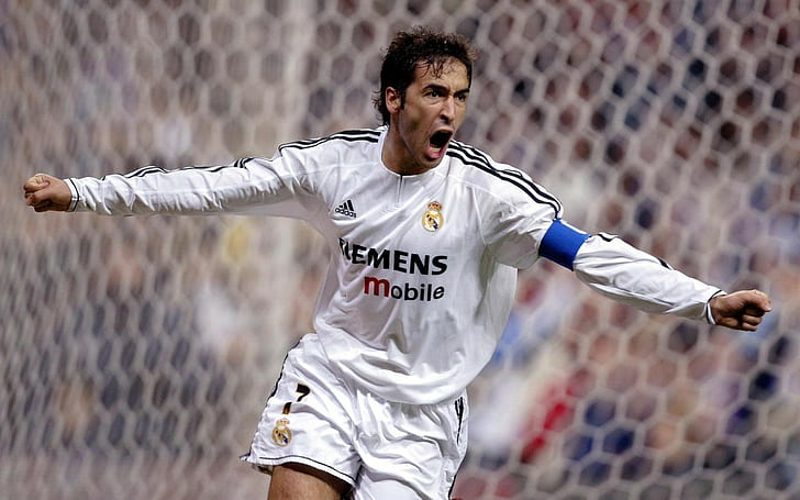 Raul Gonzalez Blanco, lionel messi, Raul Gonzalez Blanco, Real Madrid, skor gol, Kapten, kapten Real Madrid, legenda, sepak bola, tujuan, kegembiraan, perayaan, Wallpaper HD