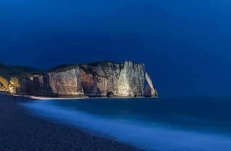 gray cliff near body of water during nighttime, Étretat, body of water, nighttime, cliffs, arches, beach, sea, ocean, night, landscape, seascape, long exposure, LE, Normandie, Normandy, France, cliff, nature, coastline, scenics, rock - Object, HD wallpaper HD wallpaper