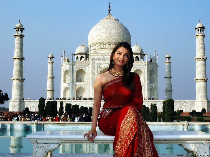Beautiful Aishwarya Rai and Taj Mahal HD, women's red and brown saree, beautiful, celebrities, and, aishwarya, rai, mahal, taj, HD wallpaper