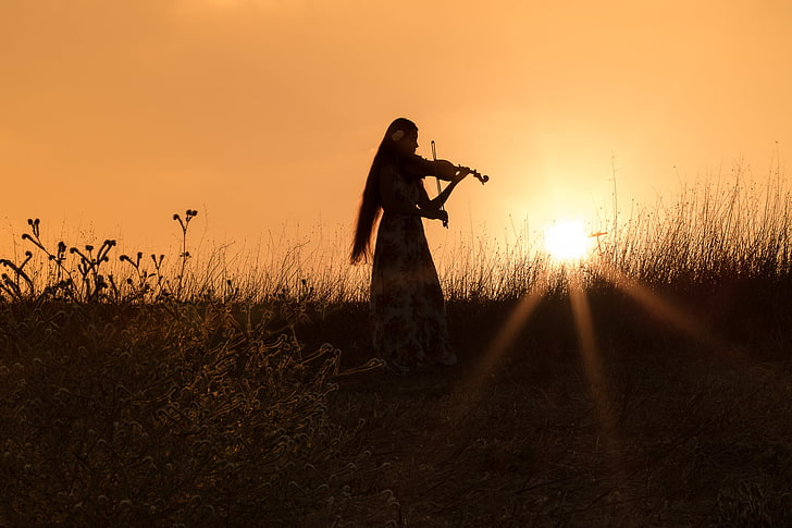 silhouette of woman playing piano on field, field, grass, girl, sunset, mood, violin, the evening, dress, silhouette, the rays of the sun, HD wallpaper