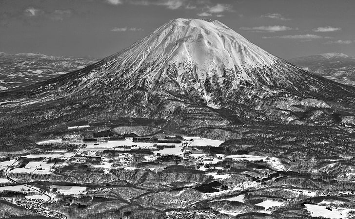 Mount Yotei Black and White, white volcano, Black and White, Mountain, Asia, Japan, Snow, blackandwhite, nikond700, d700, hokkaido, grandhirafu, mountyotei, skiresort, yoteisan, HD wallpaper