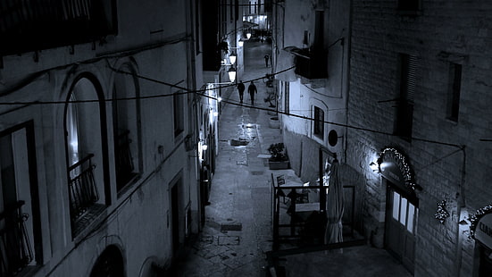 алея, черно и бяло, тъмнина, улица, нощ, монохромна фотография, монохромен, прозорец, HD тапет HD wallpaper