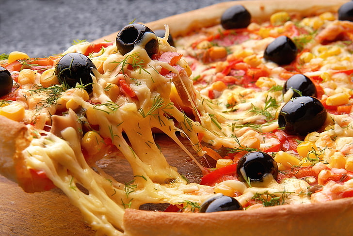 cheese and berry pizza, pizza, cheese, piece, tomatoes, paprika, olives, corn, fennel, HD wallpaper