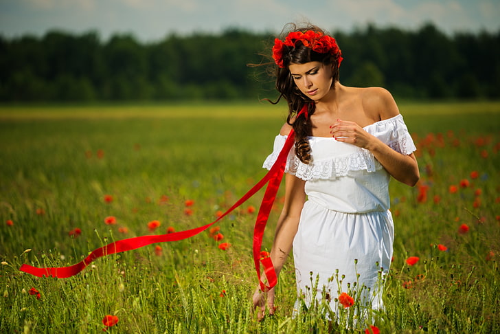 женское белое платье с открытыми плечами, поле, цветы, природа, маки, девушки, HD обои
