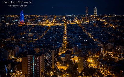夜のバルセロナ、テキストオーバーレイ、ヨーロッパ、スペイン、日没、バルセロナ、カタルーニャ、バンカー、カーメル、トゥロ、ビラピチーナの都市の建物、 HDデスクトップの壁紙 HD wallpaper