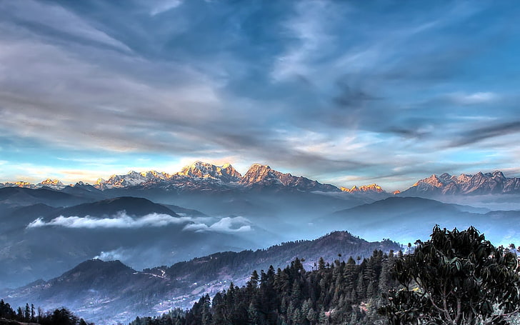 krajobraz, przyroda, Himalaje, góry, las, zaśnieżony szczyt, mgła, chmury, zachód słońca, Nepal, Tapety HD