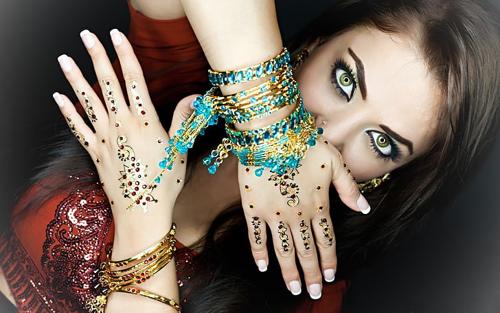 indian makeup-Girl Photo Wallpaper, gelang bangle hijau berwarna emas, Wallpaper HD