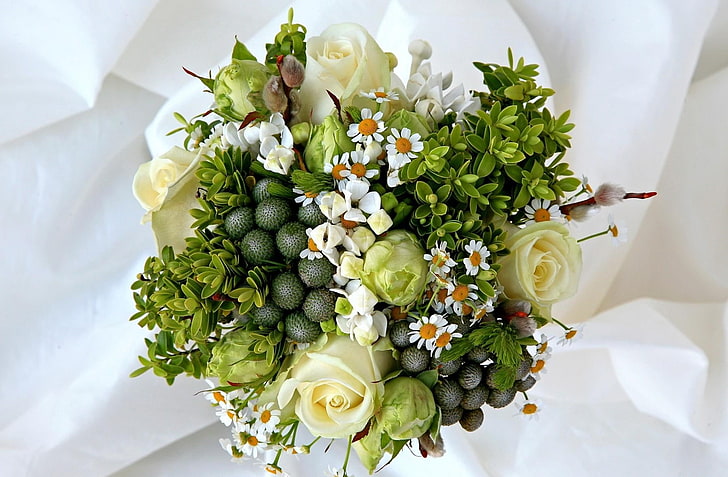 bouquet of white and green flowers, roses, daisies, flowers, bouquet, design, green, HD wallpaper