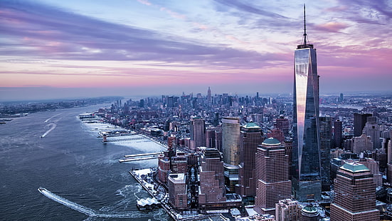 torre gris, fotografía aérea de la ciudad, ciudad de Nueva York, ciudad, EE. UU., dom Tower, Manhattan, río Hudson, invierno, río, One World Trade Center, arquitectura, edificio, rascacielos, paisaje urbano, puesta de sol, nubes, barco, nieve, Fondo de pantalla HD HD wallpaper