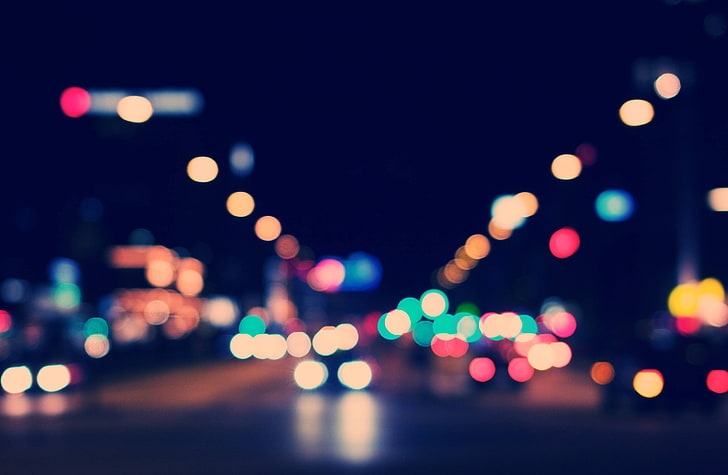 снимка със селективен фокус, фотография, нощ, улица, градско, светлини, боке, HD тапет