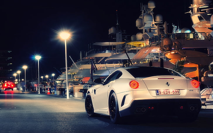 białe sportowe auto Ferrari, noc, miasto, światła, Marina, jachty, Ferrari, Monako, Fiorano Spotting, 599 GTB, Tapety HD