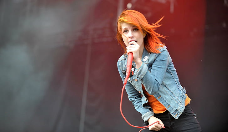 hayley williams, paramore, singer, stage, microphone, speech, haley williams, hayley williams, paramore, singer, stage, microphone, speech, HD wallpaper