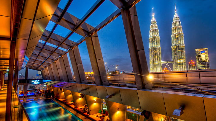 Изглед от хотелски басейн в Куала Лумпур Hdr, изглед, прозорци, небостъргачи, басейн, природа и пейзажи, HD тапет
