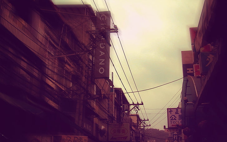 لافتات جيوردانو الخفيفة على المبنى ، المدينة ، سيتي سكيب، خلفية HD