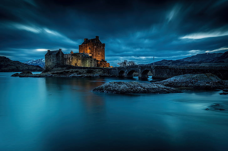 mazmorra marrón, agua, noche, puente, castillo, Escocia, el fiordo, Castillo de Eilean Donan, Loch Duich, El castillo de Eilean Donan, Fondo de pantalla HD
