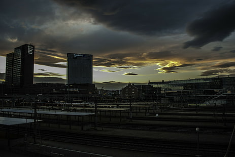 pejzaż miejski, wieczór, tory kolejowe, Oslo, stacja kolejowa, Tapety HD HD wallpaper