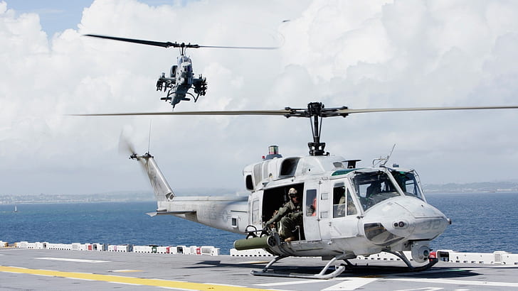 Helikopter di landasan, Helikopter, Tarmac, Wallpaper HD