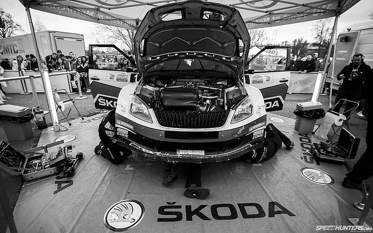 Skoda BW Pit Mechanic Engine HD, แผลเป็นสีเทา, รถยนต์, BW, เครื่องยนต์, หลุม, ช่าง, Skoda, วอลล์เปเปอร์ HD