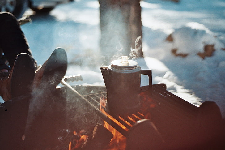 черный чайник, кемпинг, зима, костер, на природе, чайник, HD обои