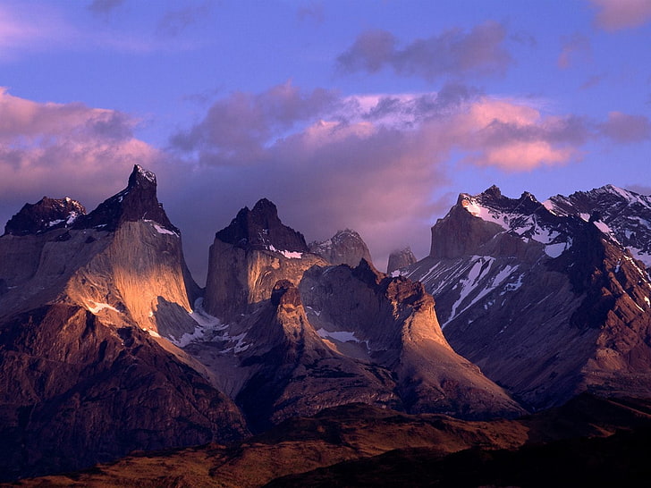 茶色の山脈、クエルノスデルパイネ、アンデス、チリ、山、高さ、トップ、 HDデスクトップの壁紙