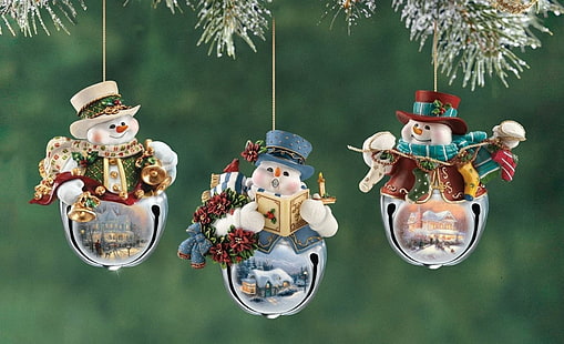 снежни човеци, коледни декорации, клон, нова година, Коледа, празник, в близък план, три фигурки на снежен човек, снежни човеци, коледни декорации, клон, нова година, Коледа, празник, в близък план, HD тапет HD wallpaper