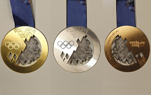 три разноцветни олимпийски медала, медал, медали, злато, сребро, бронз, олимпийски игри, Сочи 2014, олимпийски, HD тапет HD wallpaper