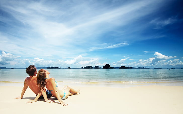 Couple on The Beach, people, love, couple, HD wallpaper