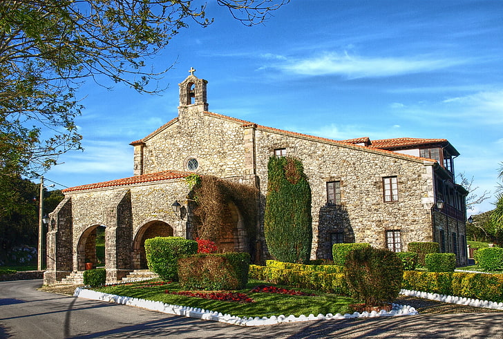 graues Betonhaus, Tempel, Kloster, Kathedrale, Spanien, Kantabrien, Stein, HD-Hintergrundbild