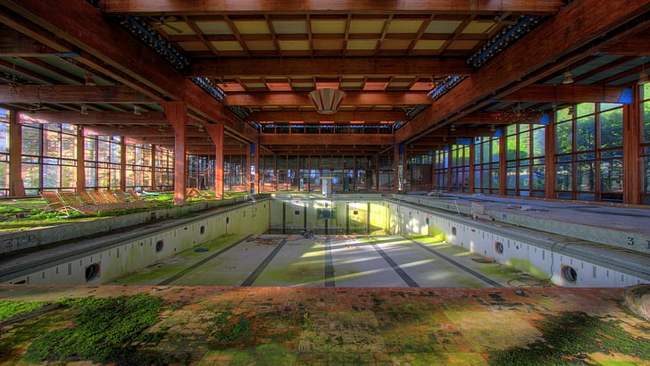 empty rectangular swimming pool, abandoned, swimming pool, decay, ruin, Pripyat, HD wallpaper