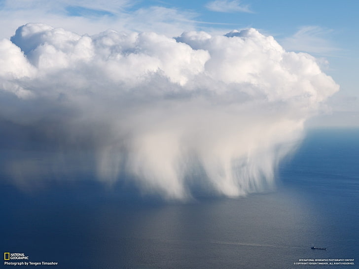 белый и синий цветочный текстиль, National Geographic, море, облака, дождь, высота, шторм, небо, природа, HD обои