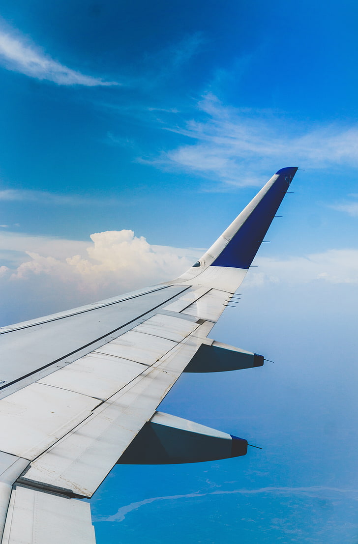weißer Flugzeugflügel, Flugzeugflügel, Draufsicht, Himmel, Flug, HD-Hintergrundbild, Handy-Hintergrundbild
