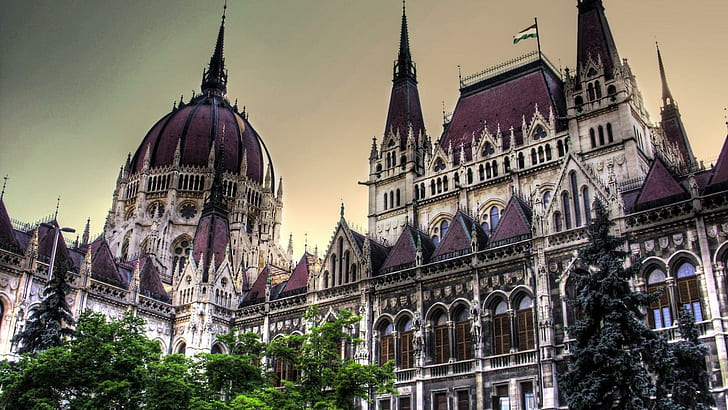 Edificio del Parlamento a Budapest in Ungheria, alberi, torri, governo, edificio, natura e paesaggi, Sfondo HD