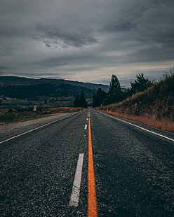 회색 콘크리트 도로, 도로, 마킹, 산, 방향, 뉴질랜드, HD 배경 화면 HD wallpaper