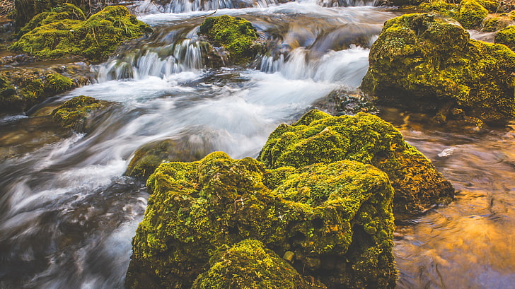 зелен мъх, водопад, мъх, камъни, поток, HD тапет