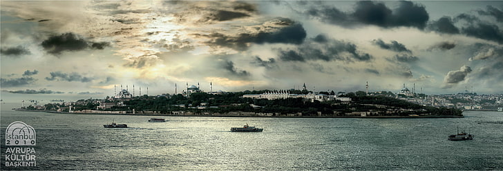 تصوير المناظر الطبيعية لمدينة محاطة بجسم مائي ، مسجد ، اسطنبول ، تركيا ، البوسفور ، قصر توبكابي ، البحر ، سيتي سكيب، خلفية HD