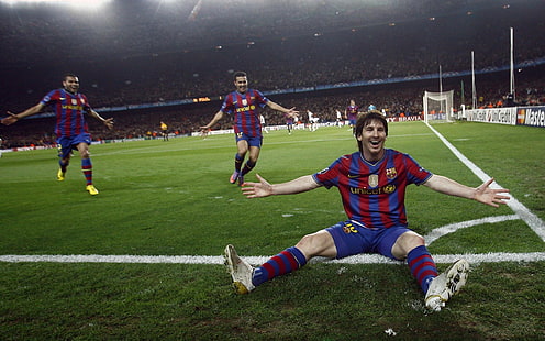 Joueur de football assis sur le champ d'herbe verte, Lionel Messi, FC Barcelone, football, sport, Fond d'écran HD HD wallpaper