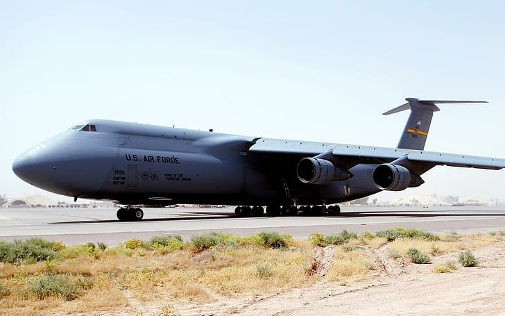 C 5 Galaxy en Balad Air Base Iraq, Estados Unidosavión de carga de la fuerza aérea, galaxia, base, irak, balad, aviones, Fondo de pantalla HD